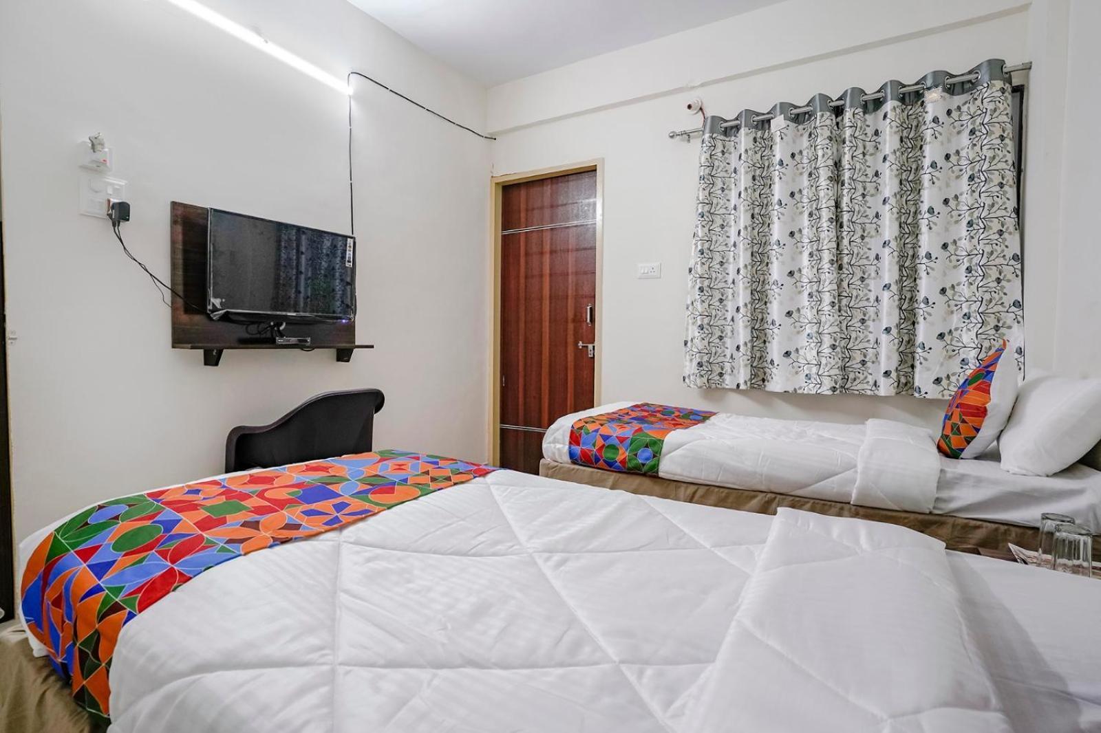 Hotel Comfort Caves Nashik Exterior photo