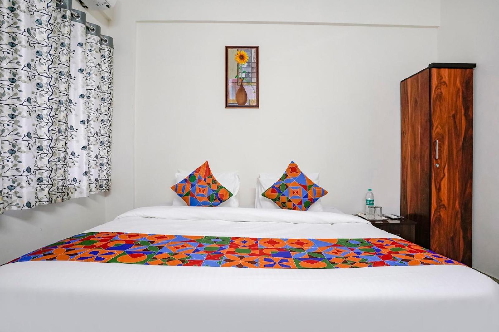 Hotel Comfort Caves Nashik Exterior photo