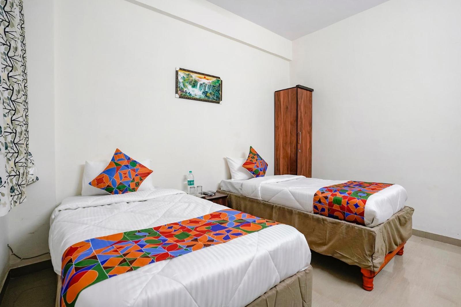 Hotel Comfort Caves Nashik Exterior photo