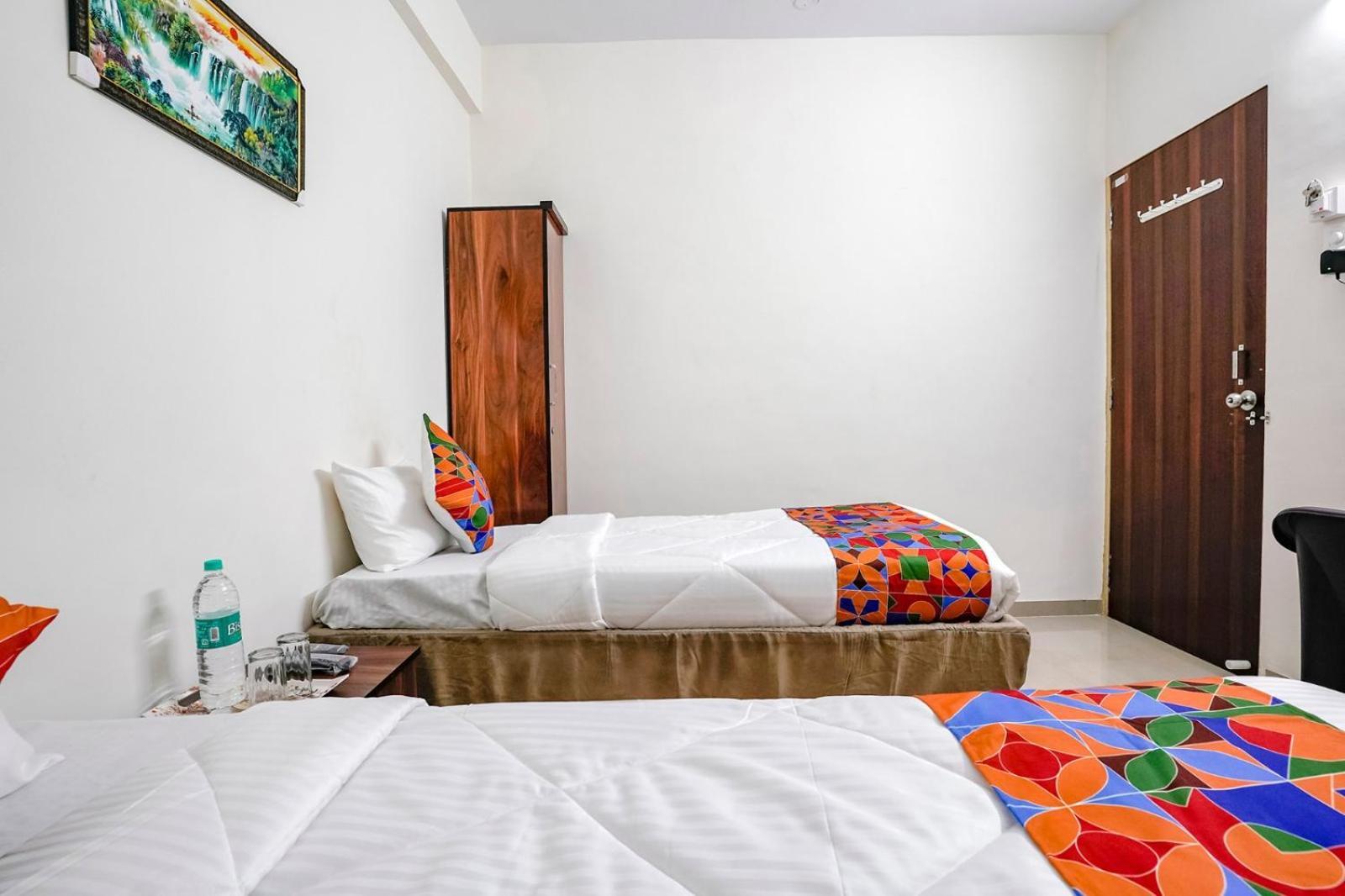 Hotel Comfort Caves Nashik Exterior photo