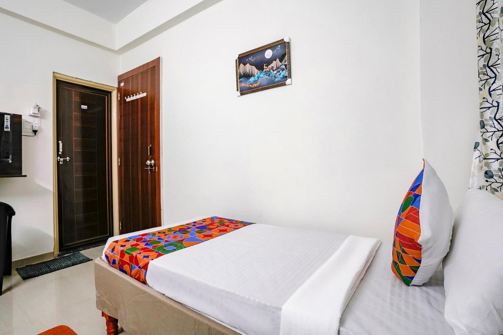 Hotel Comfort Caves Nashik Exterior photo