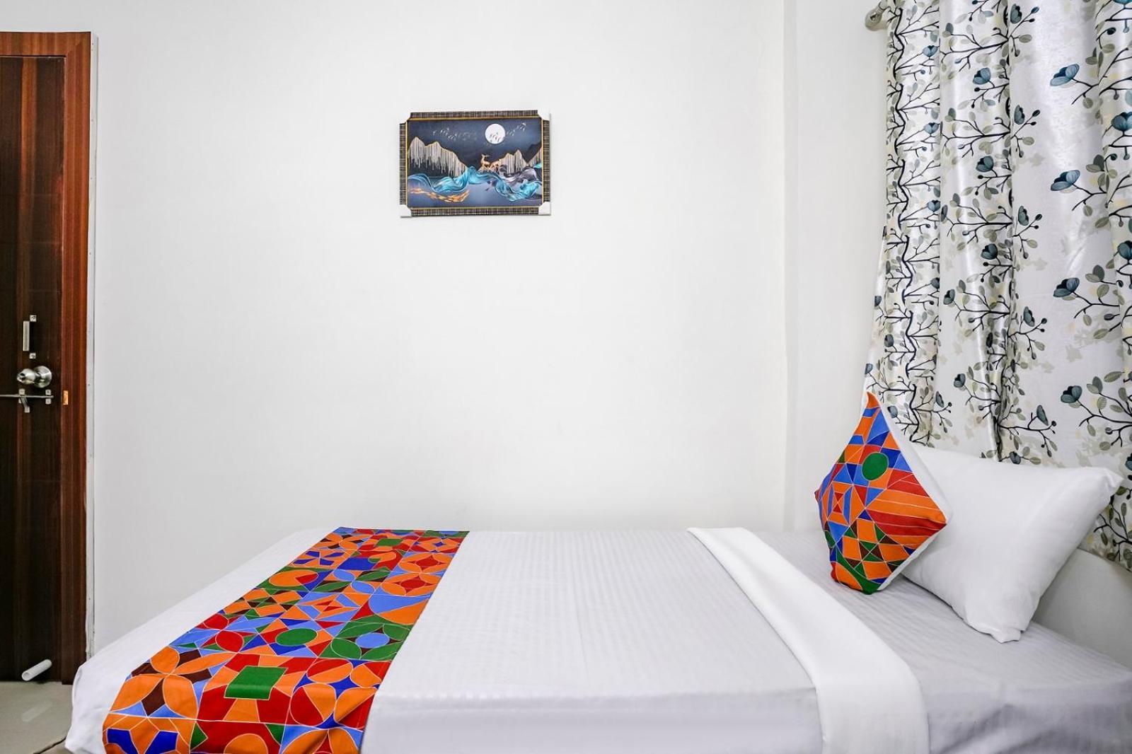 Hotel Comfort Caves Nashik Exterior photo